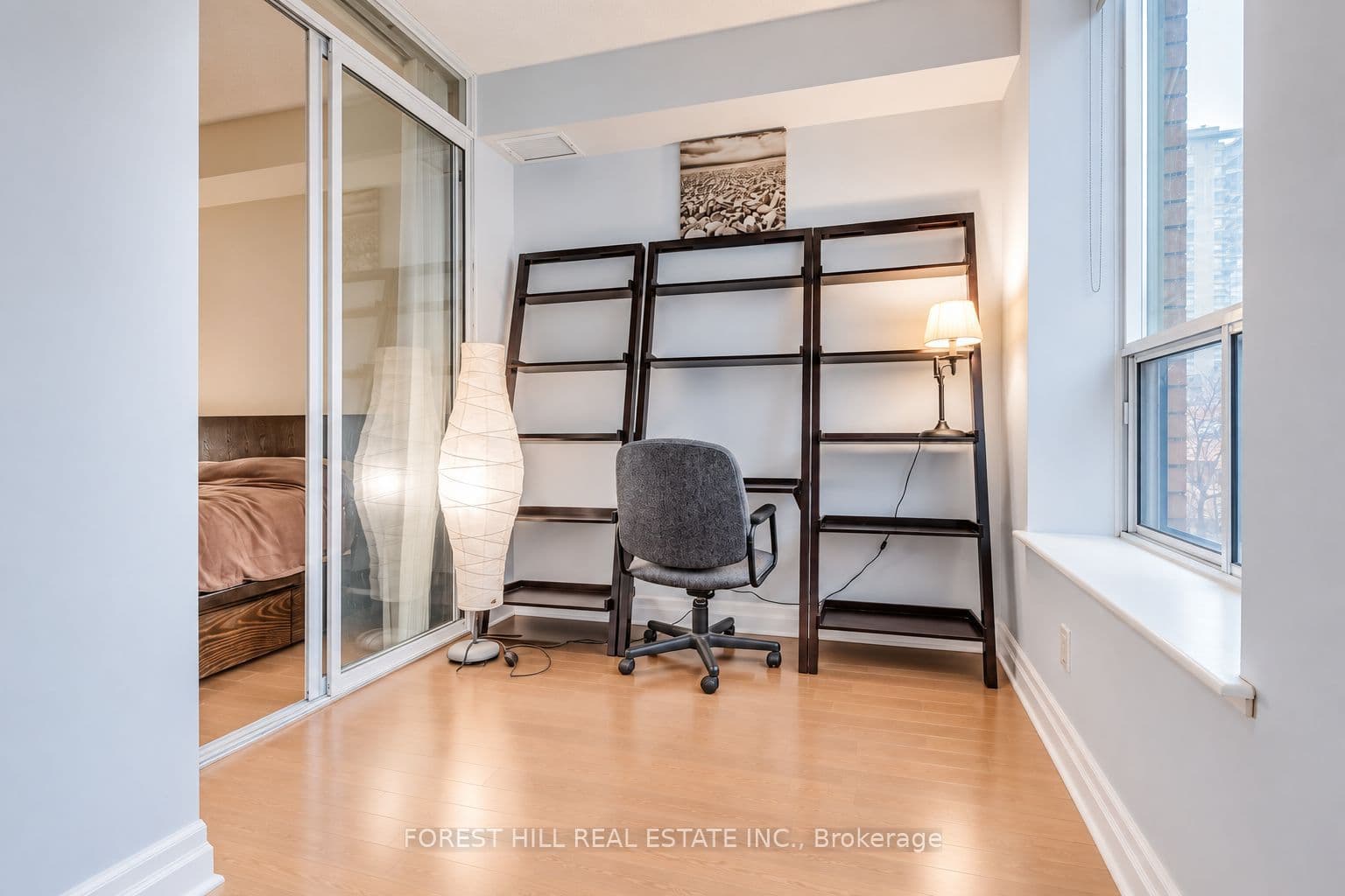 70 Alexander Street 305, Toronto, ON M4Y 3B6