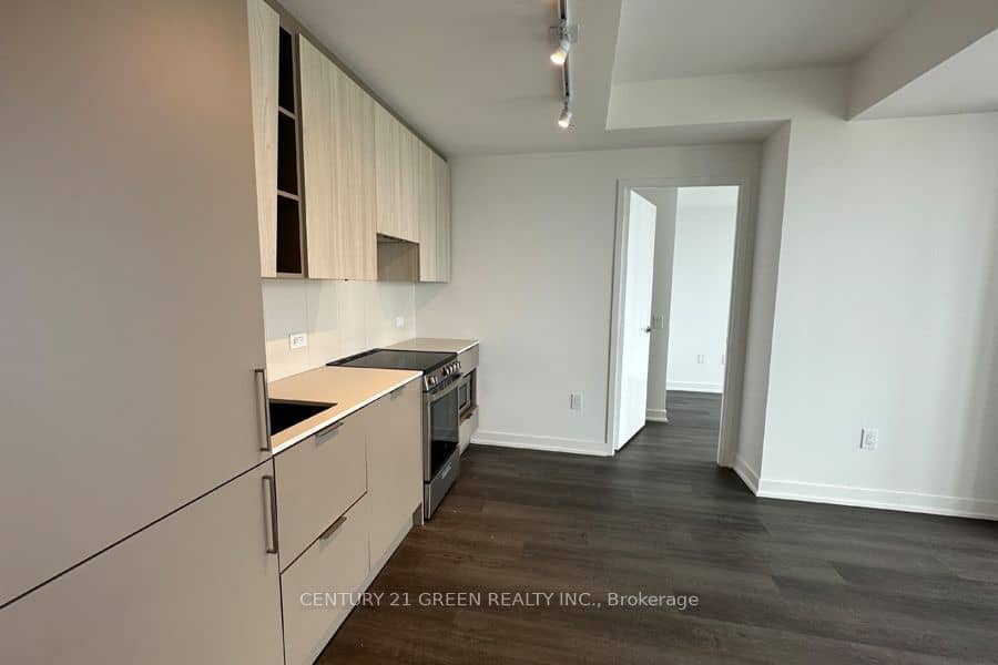 3900 Confederation Parkway 2301, Mississauga, ON L5B 0M3