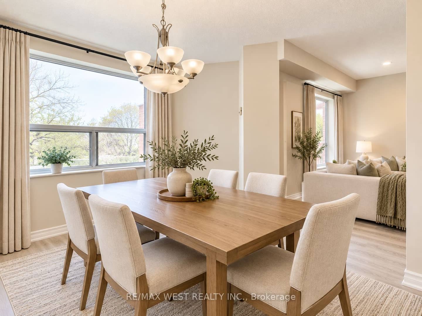 4062 Lawrence Avenue E 306, Toronto, ON M1E 4V5