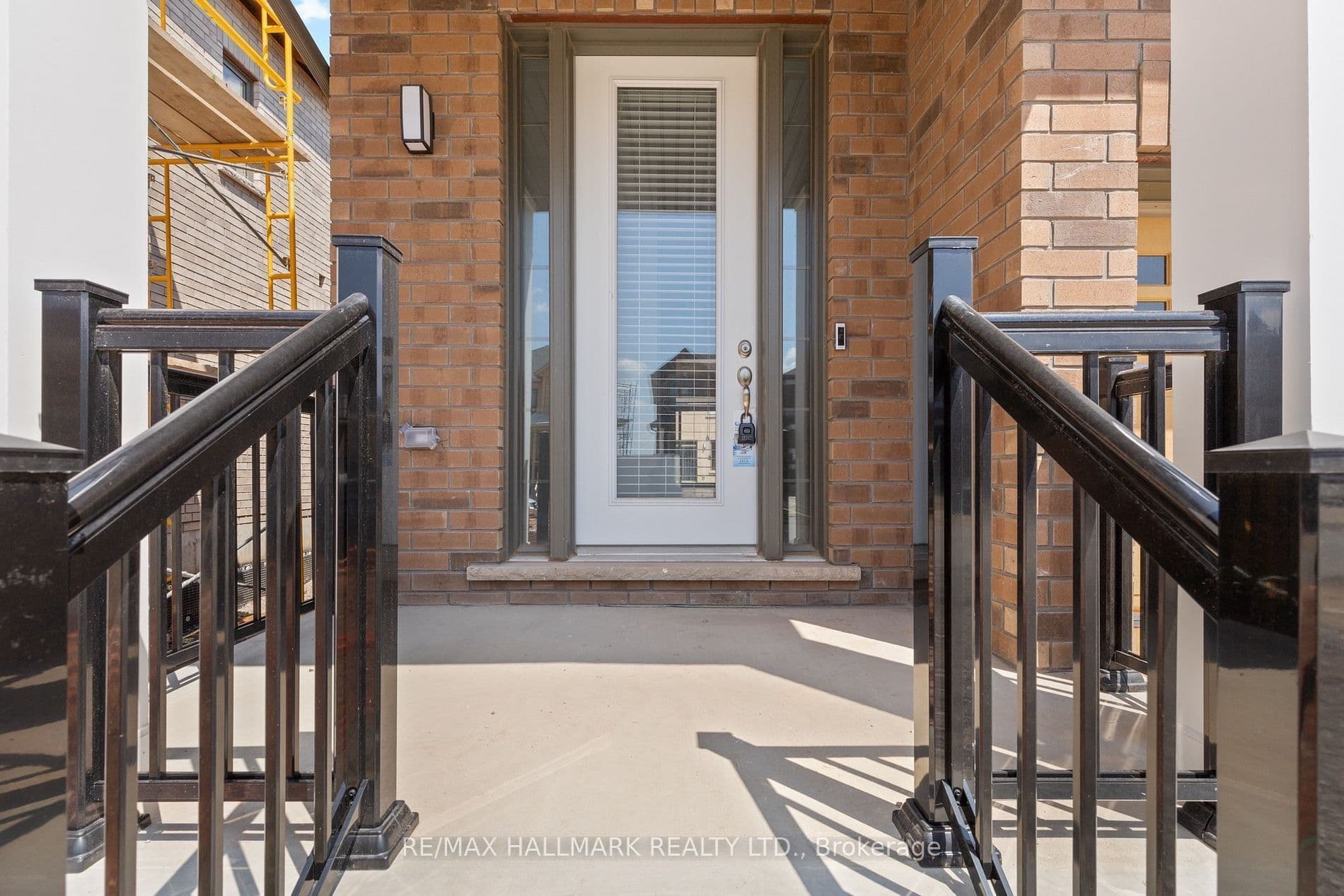 16 Crossmore Crescent, Cambridge, ON N1S 0C7