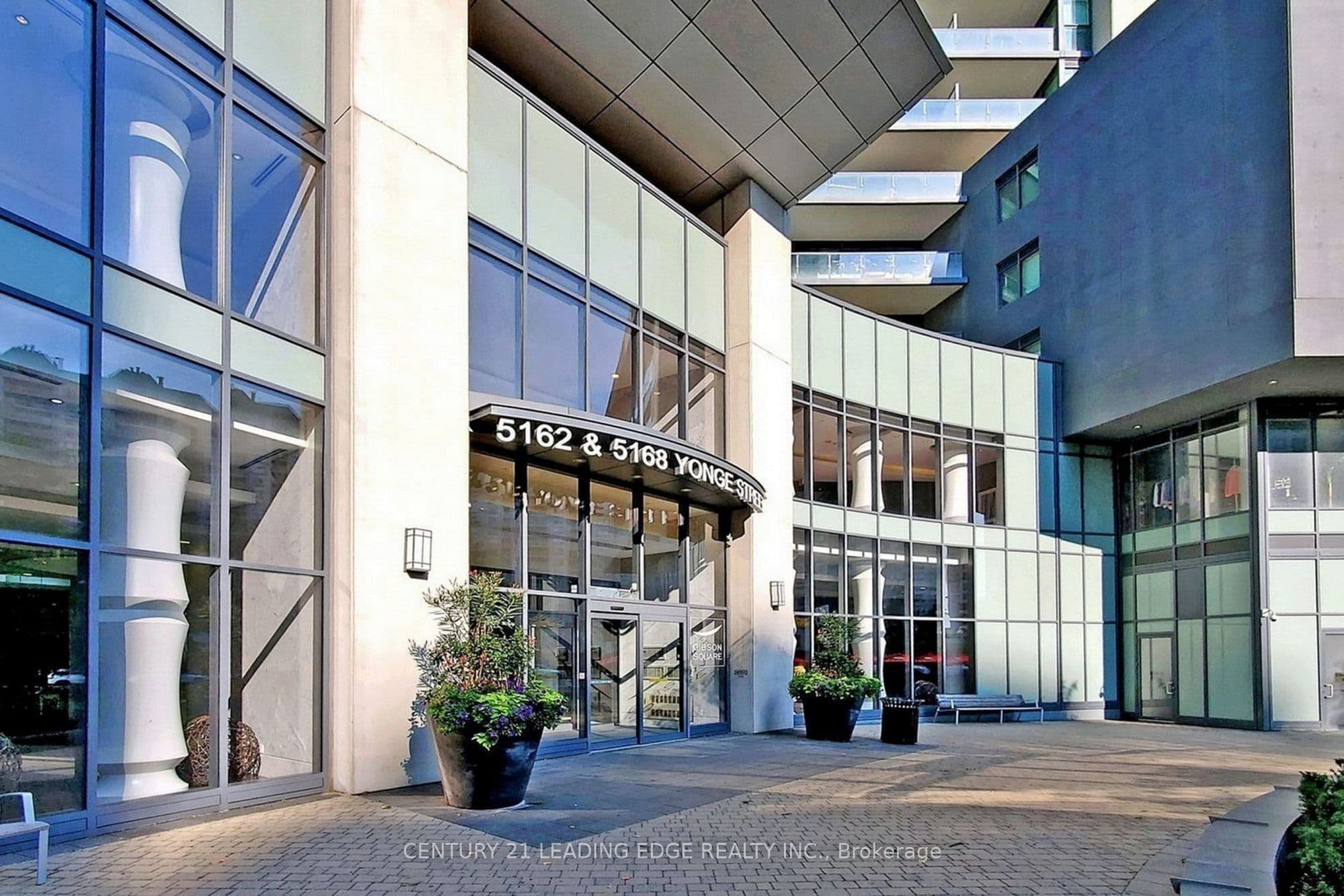 5162 Yonge Street 102, Toronto, ON M2N 0E9