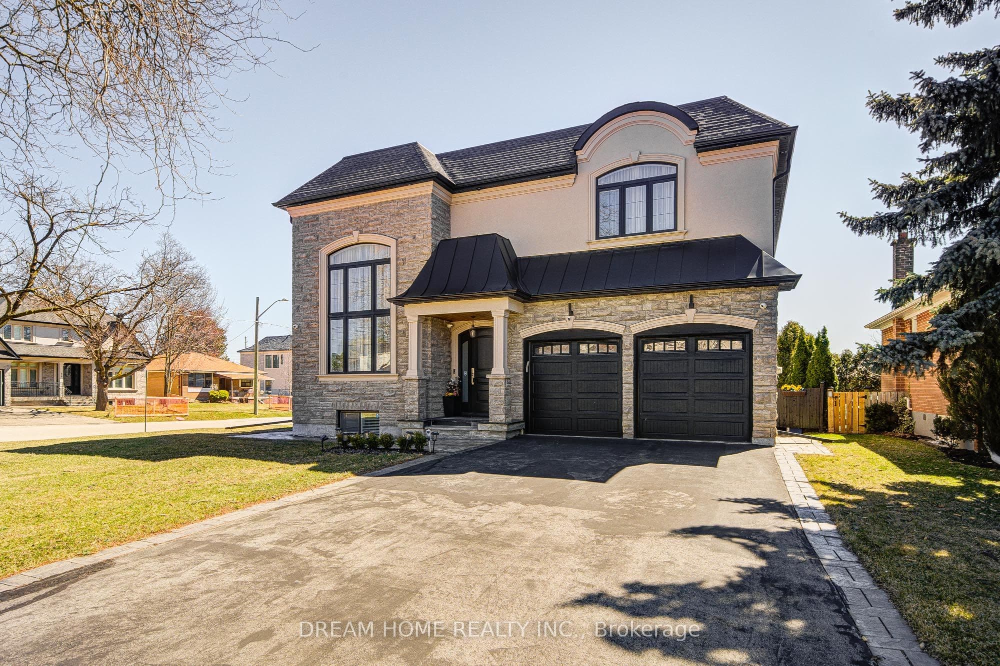 476 TENNYSON Drive, Oakville, ON L6L 3Z1