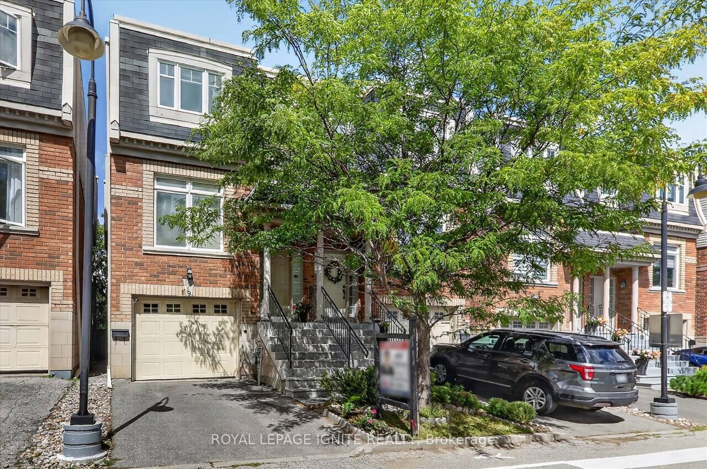 8032 Kipling Avenue 9, Vaughan, ON L4L 2A1