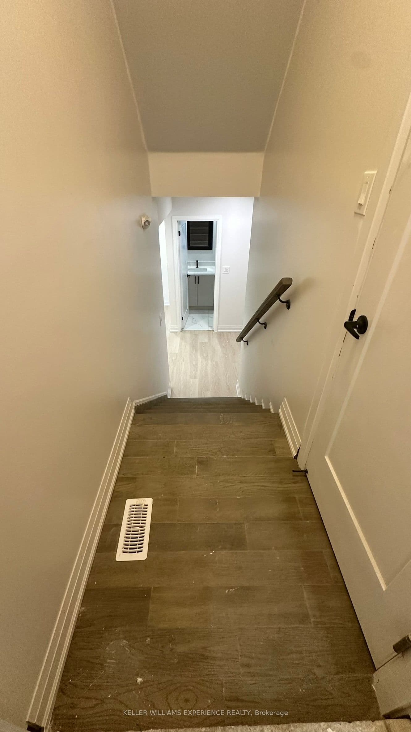 125 Jewel Street, Blue Mountains, ON N0H 1J0