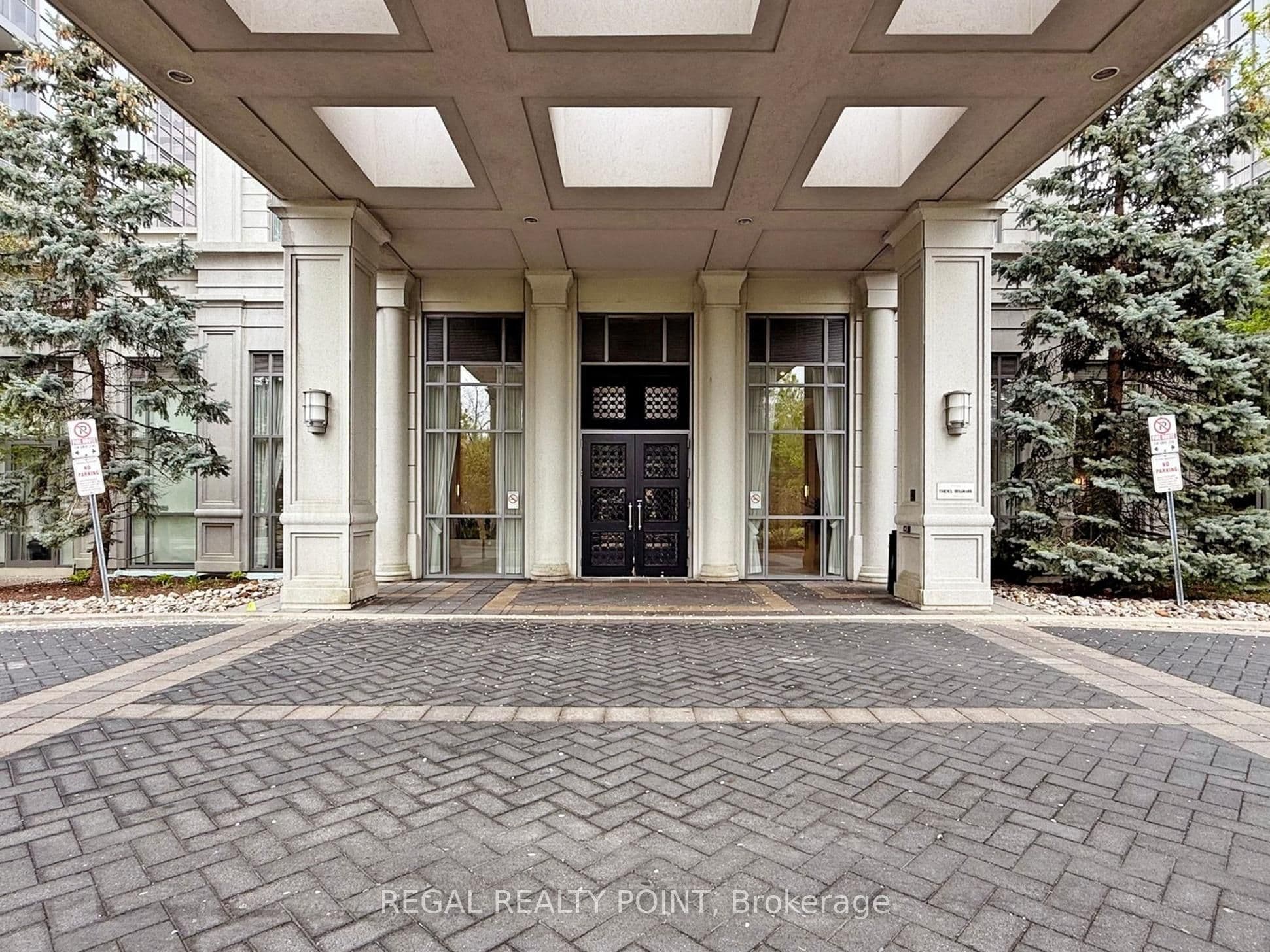 25 Greenview Avenue 2118, Toronto, ON M2M 1R2