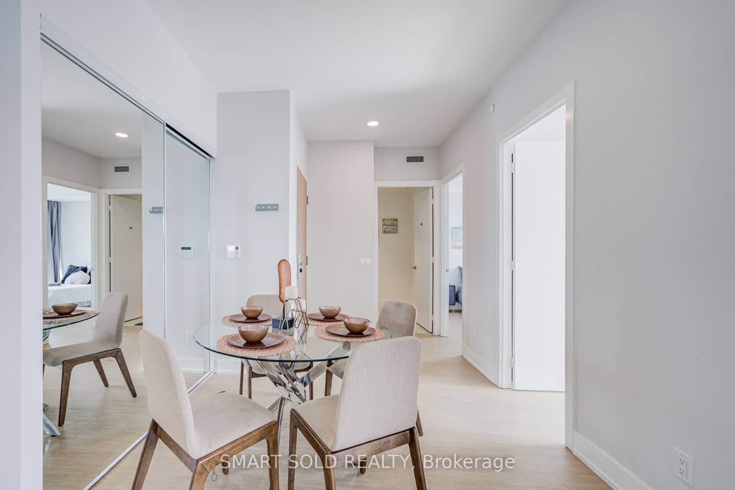 7 Grenville Street 3211, Toronto, ON M4Y 0E9