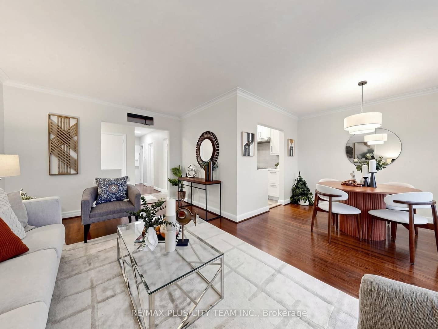 16 Holford Crescent, Toronto, ON M1T 1M1