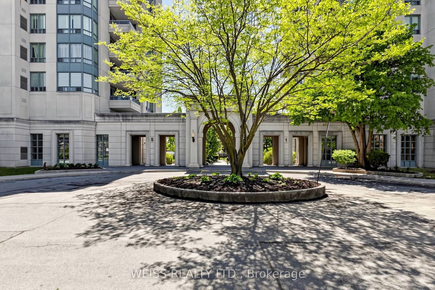 5 Emerald Lane 710, Vaughan, ON L4J 8P7