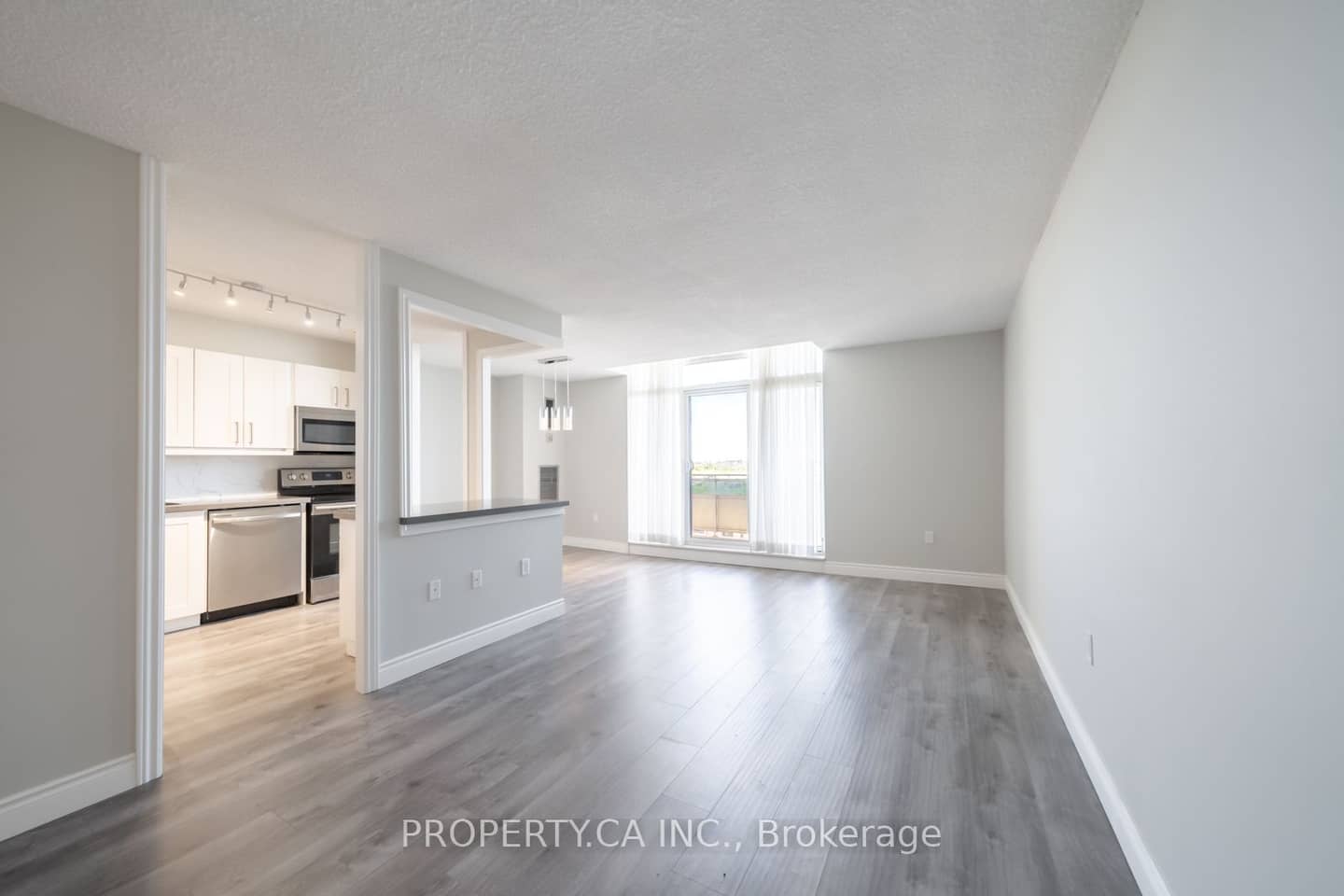 355 Rathburn Road E 1204, Mississauga, ON L4Z 1H4
