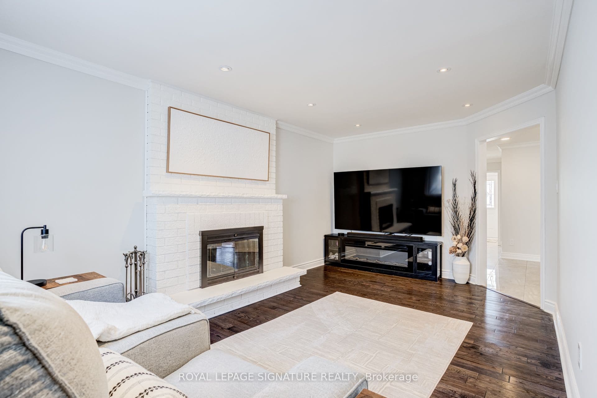5 Longhouse Street, Vaughan, ON L4L 4Z3