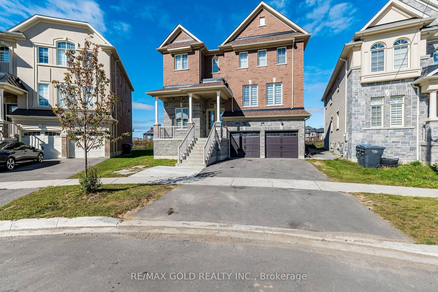 24 Jenwood Crescent, Brampton, ON L6R 4C6
