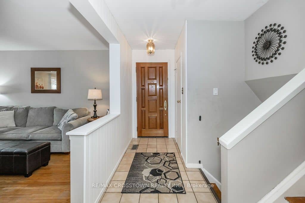 865 Krosno Boulevard, Pickering, ON L1W 1H2