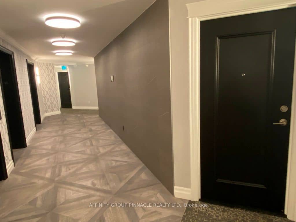 220 Forum Drive 1301, Mississauga, ON L4Z 4K1