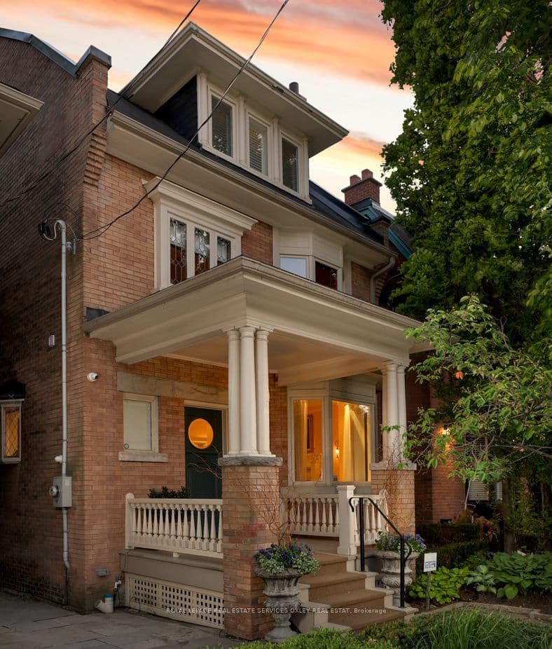 107 Roxborough Street W, Toronto, ON M5R 1T9
