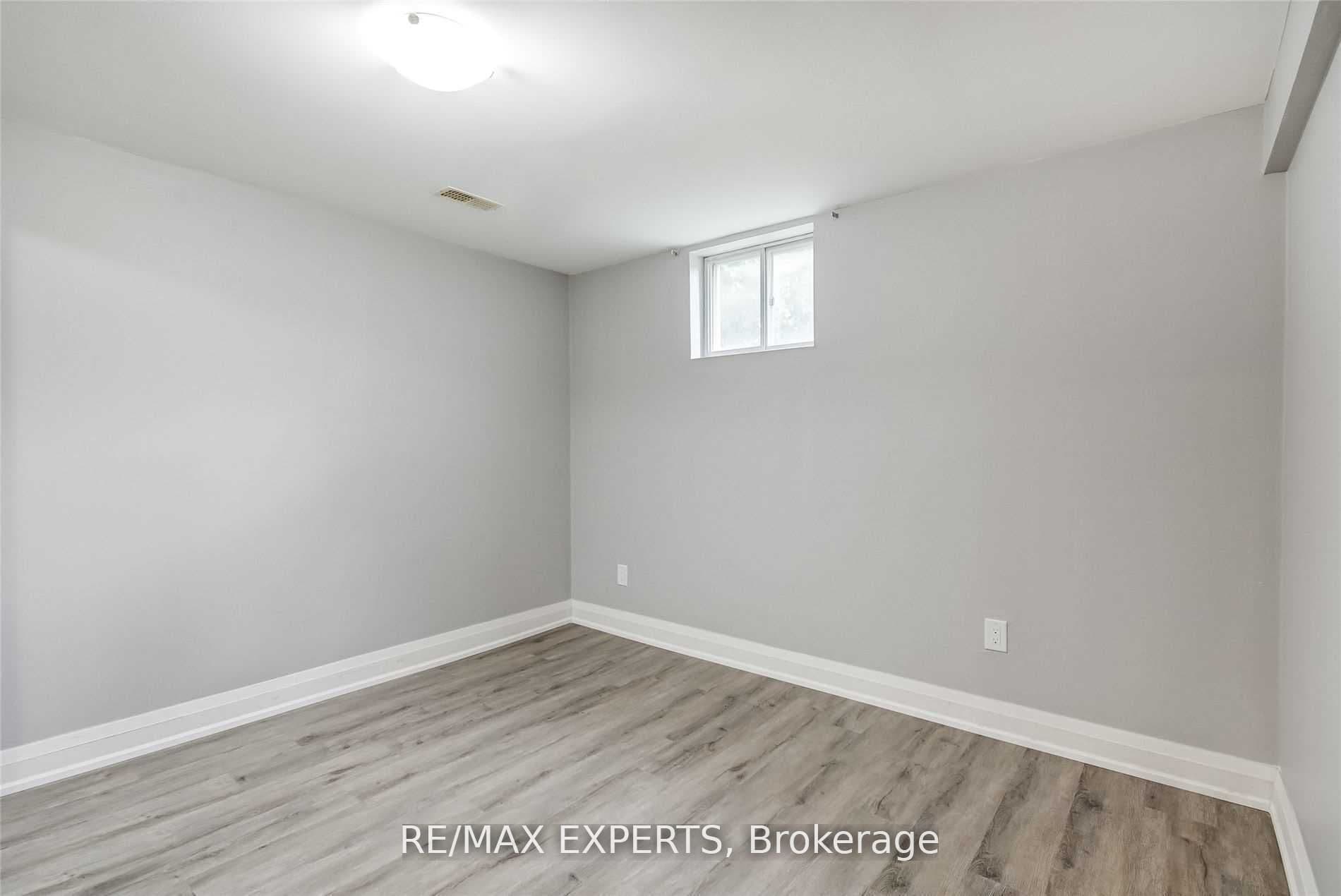 39 The Boulevard Lower, New Tecumseth, ON L0G 1W0