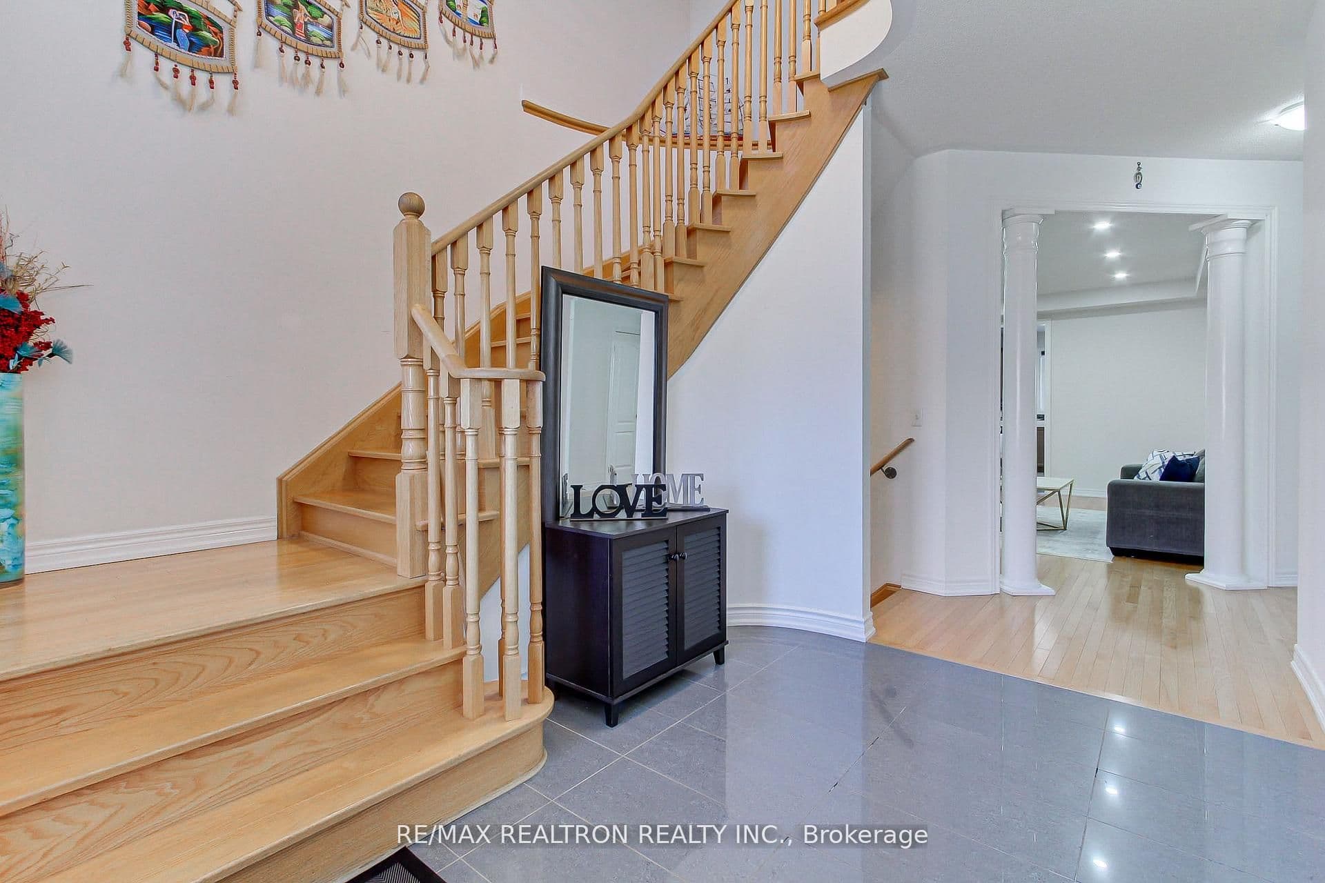 79 Apple Valley Way, Brampton, ON L6P 0W4