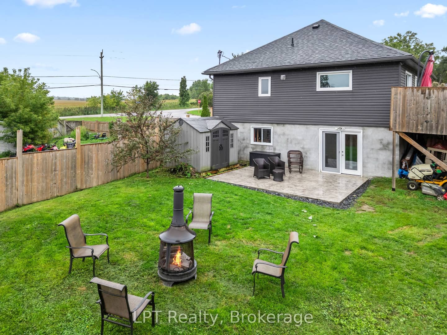 9 Lakeview Avenue, Scugog, ON L0B 1E0