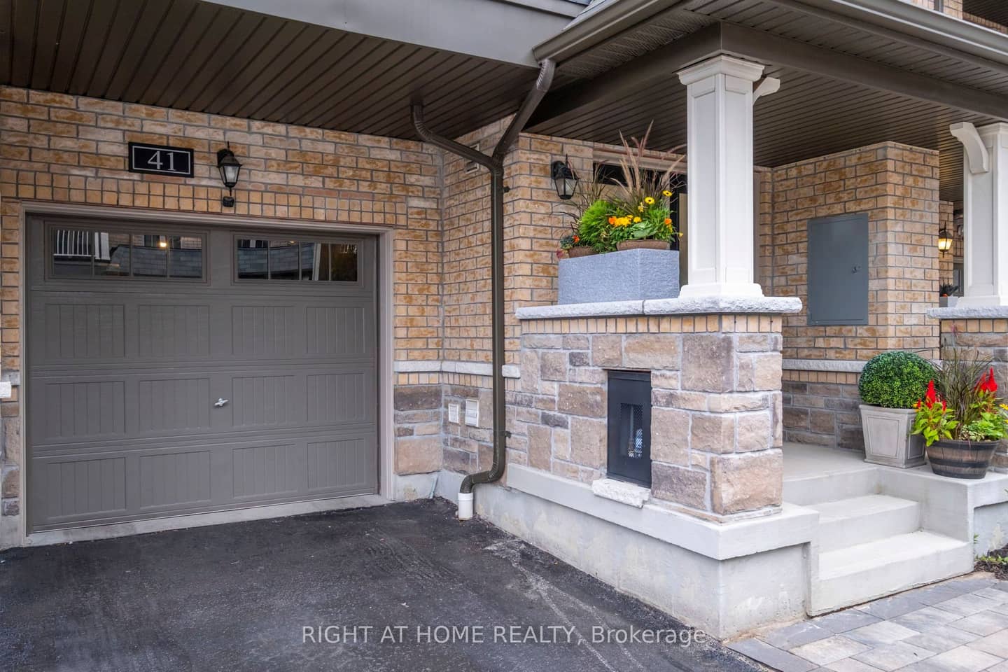 41 Amulet Way, Whitby, ON L1R 0R5