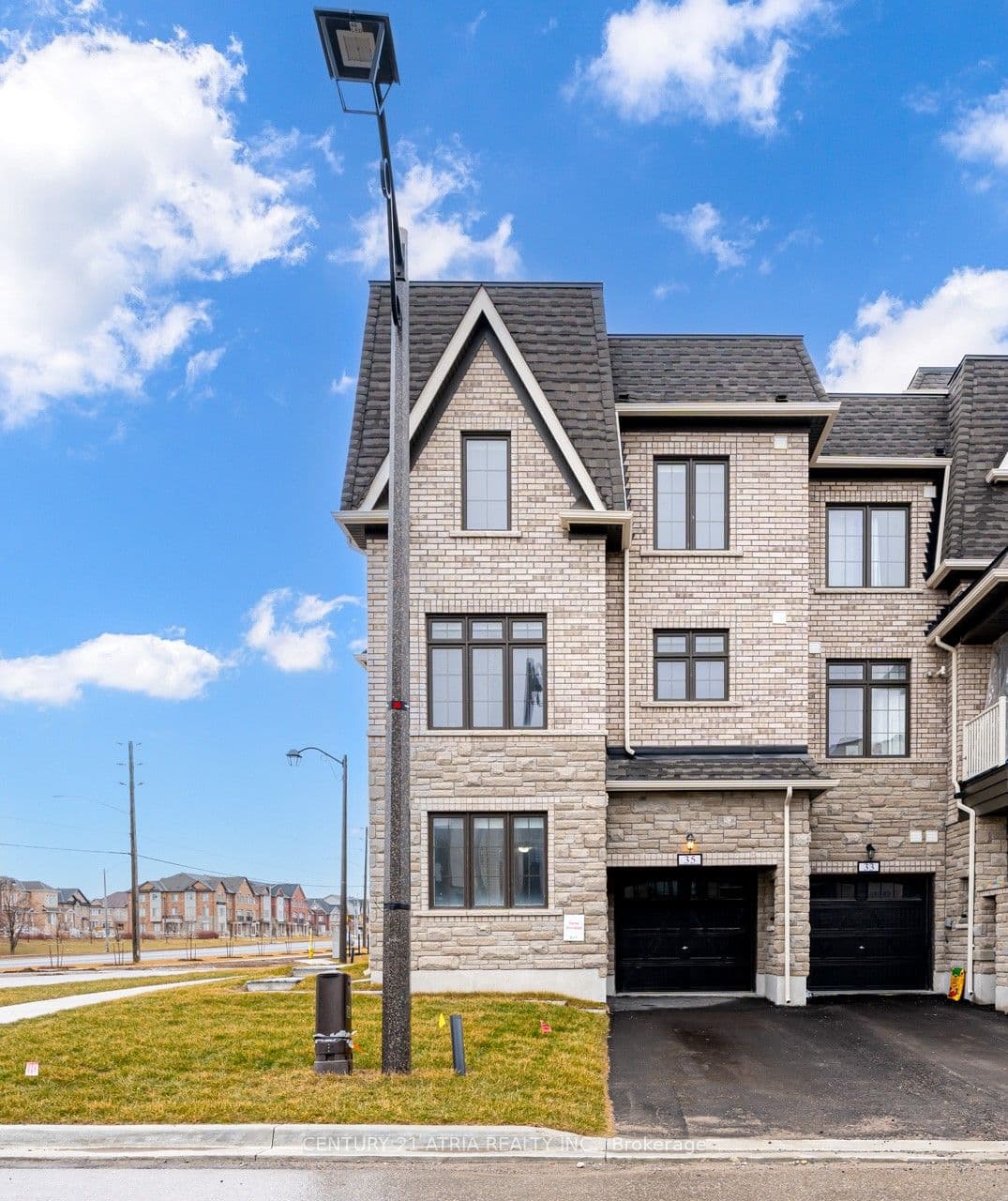 35 Gilbert Wright Avenue, Markham, ON L6C 3J4