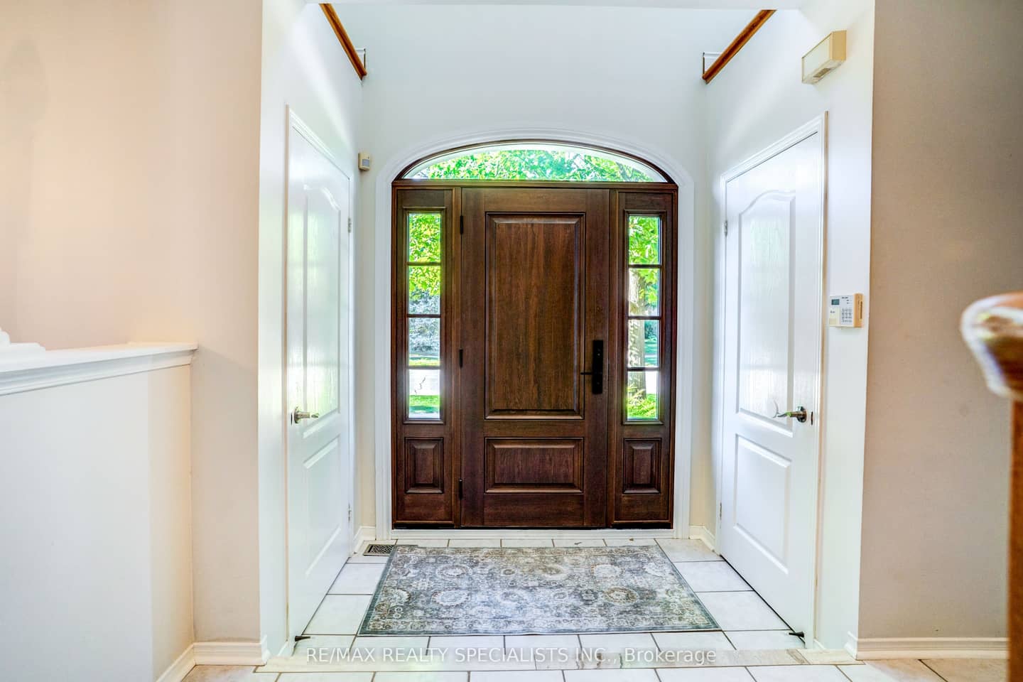 126 Westchester Road, Oakville, ON L6H 6H9