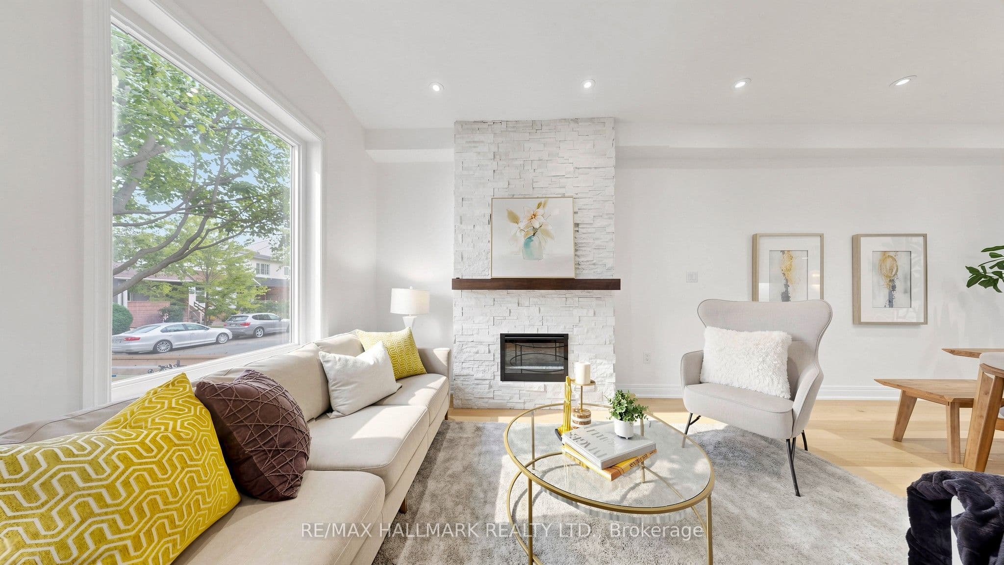 82 Caroline Avenue, Toronto, ON M4M 2X7