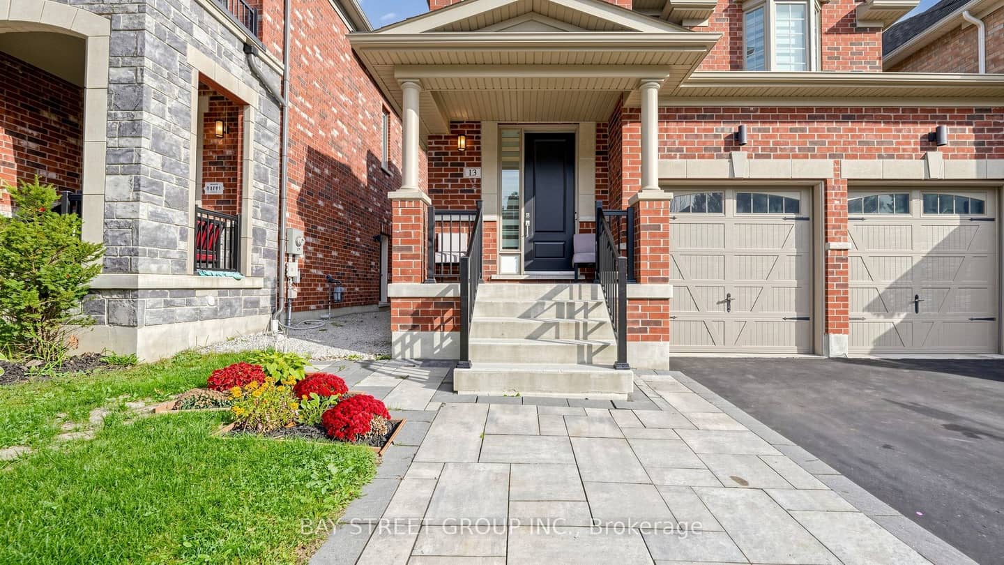 13 Micklefield Avenue, Whitby, ON L1P 0C2