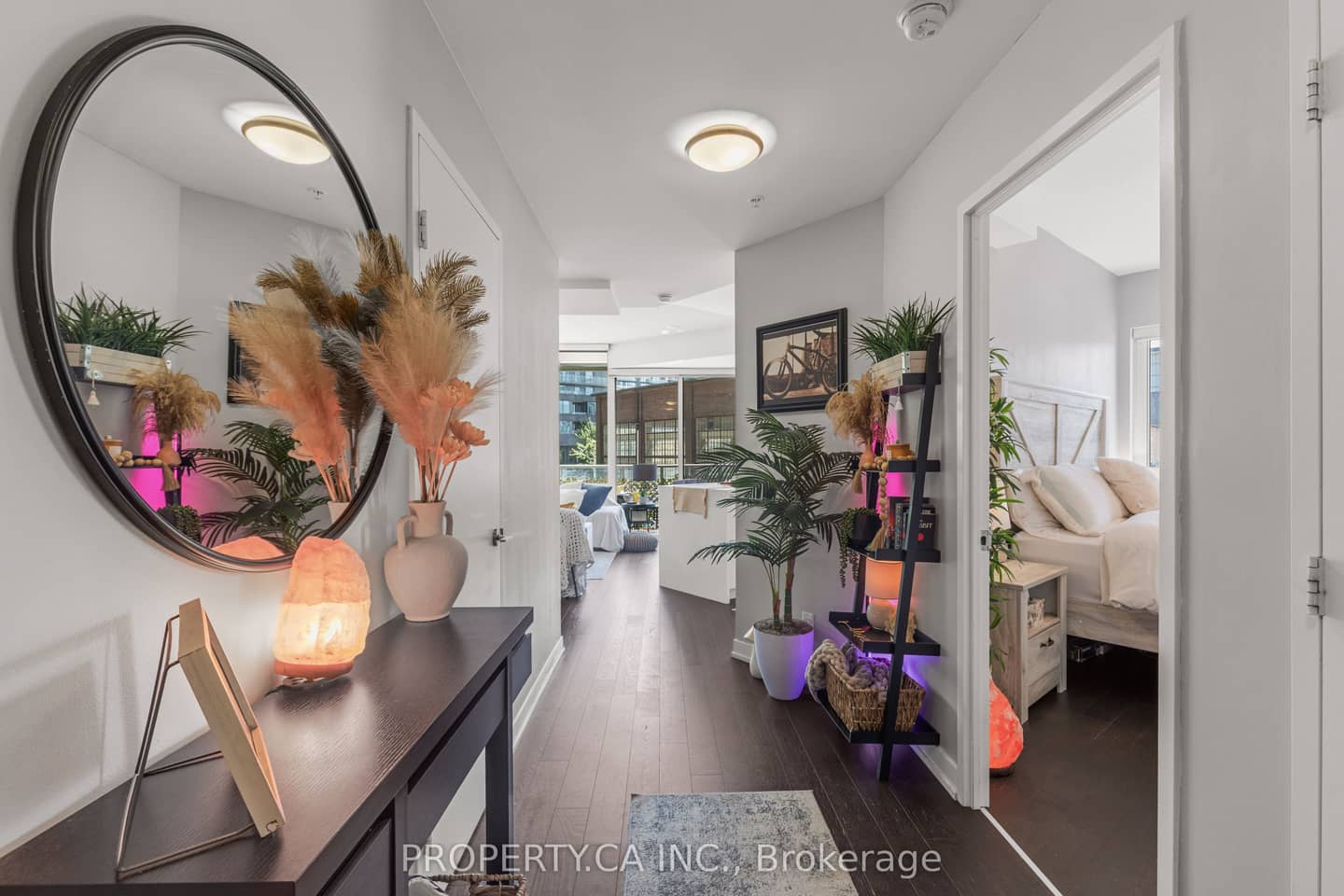 120 Bayview Avenue N122, Toronto, ON M5A 0G4