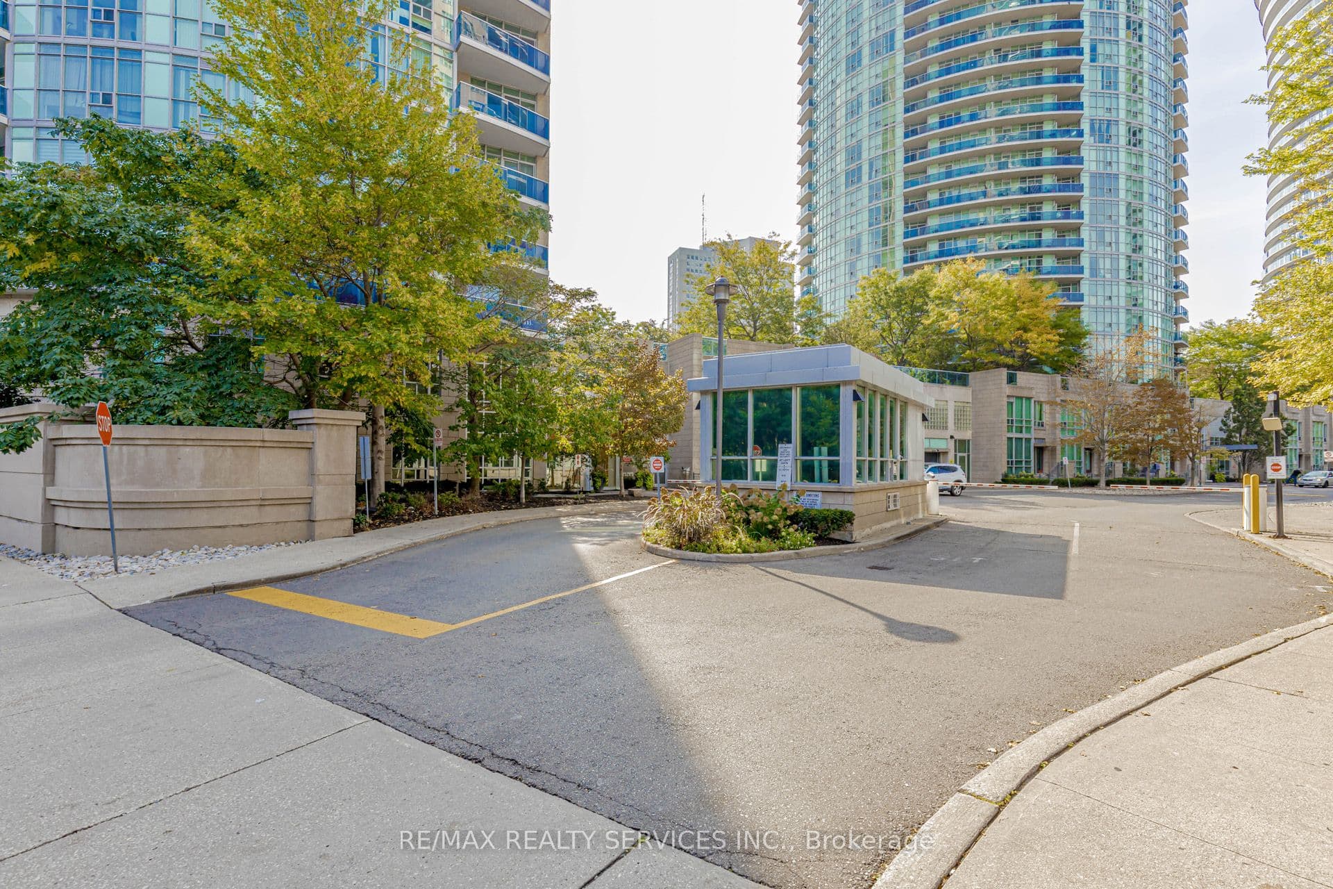 90 Absolute Avenue 1203, Mississauga, ON L4Z 0A1