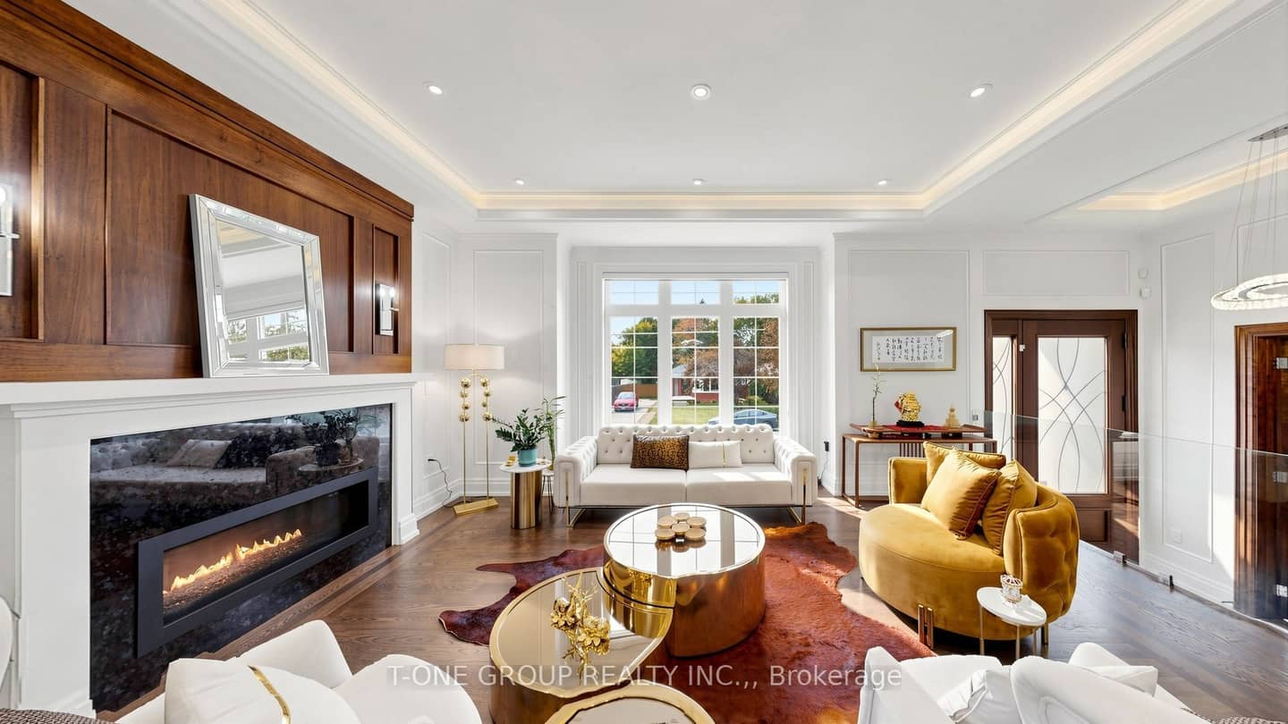 43 Rockport Crescent, Richmond Hill, ON L4C 2L7