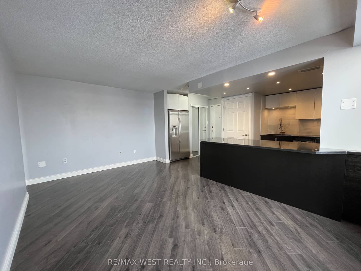 300 Webb Drive 1007, Mississauga, ON L5B 3W3