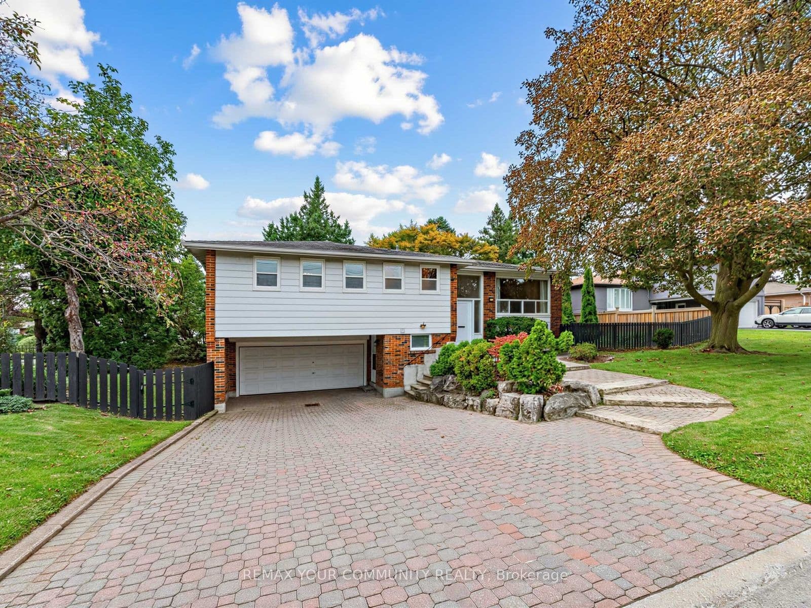 182 Bay Thorn Drive, Markham, ON L3T 3V5