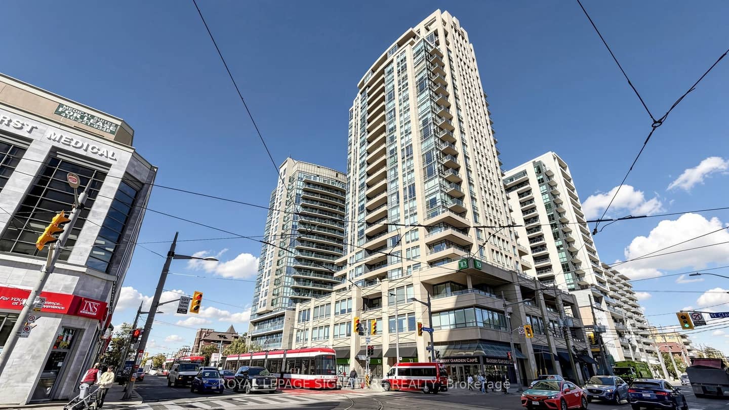 500 St Clair Avenue W 402, Toronto, ON M6C 1A8