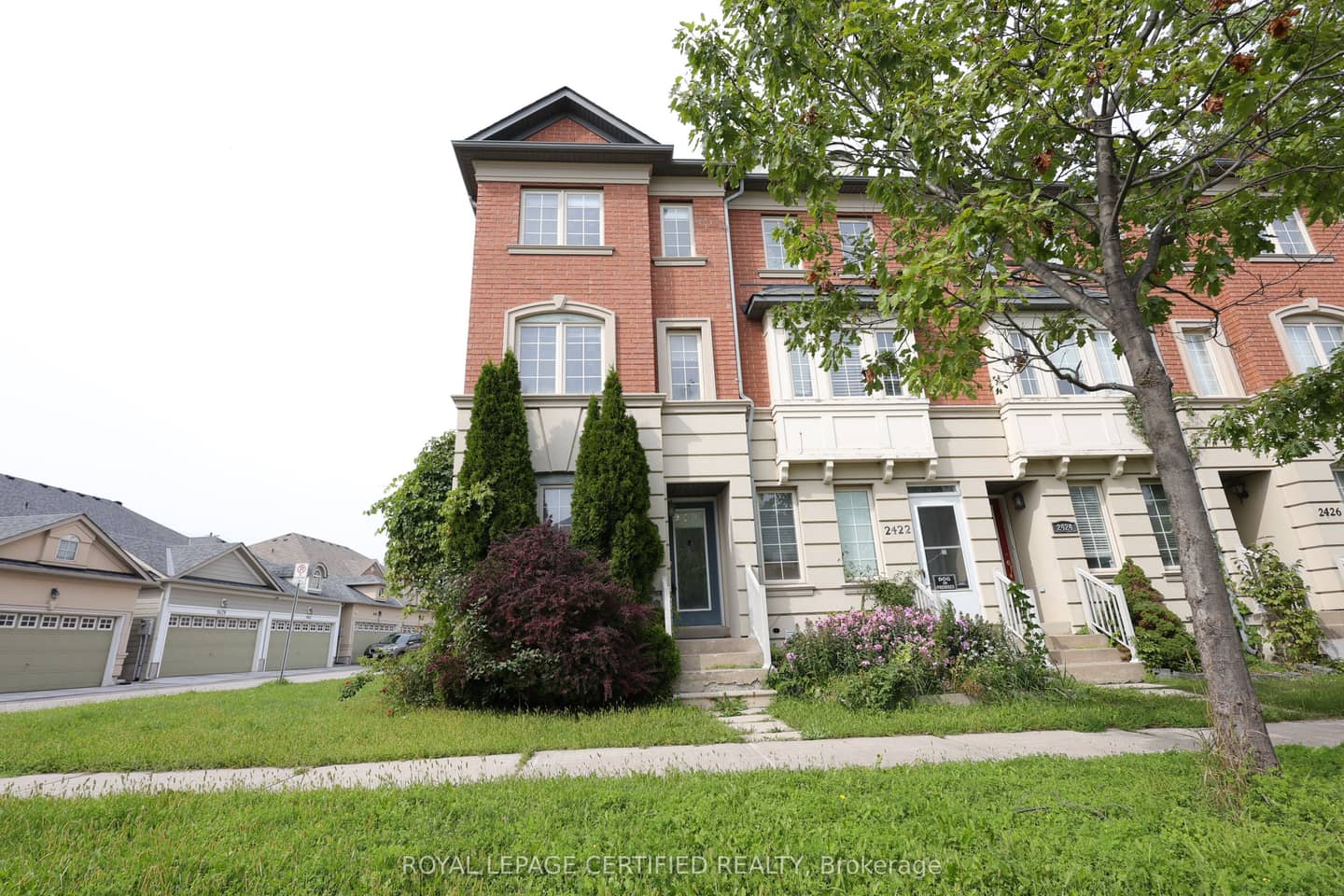 2420 Bur Oak Avenue, Markham, ON L6B 1J8