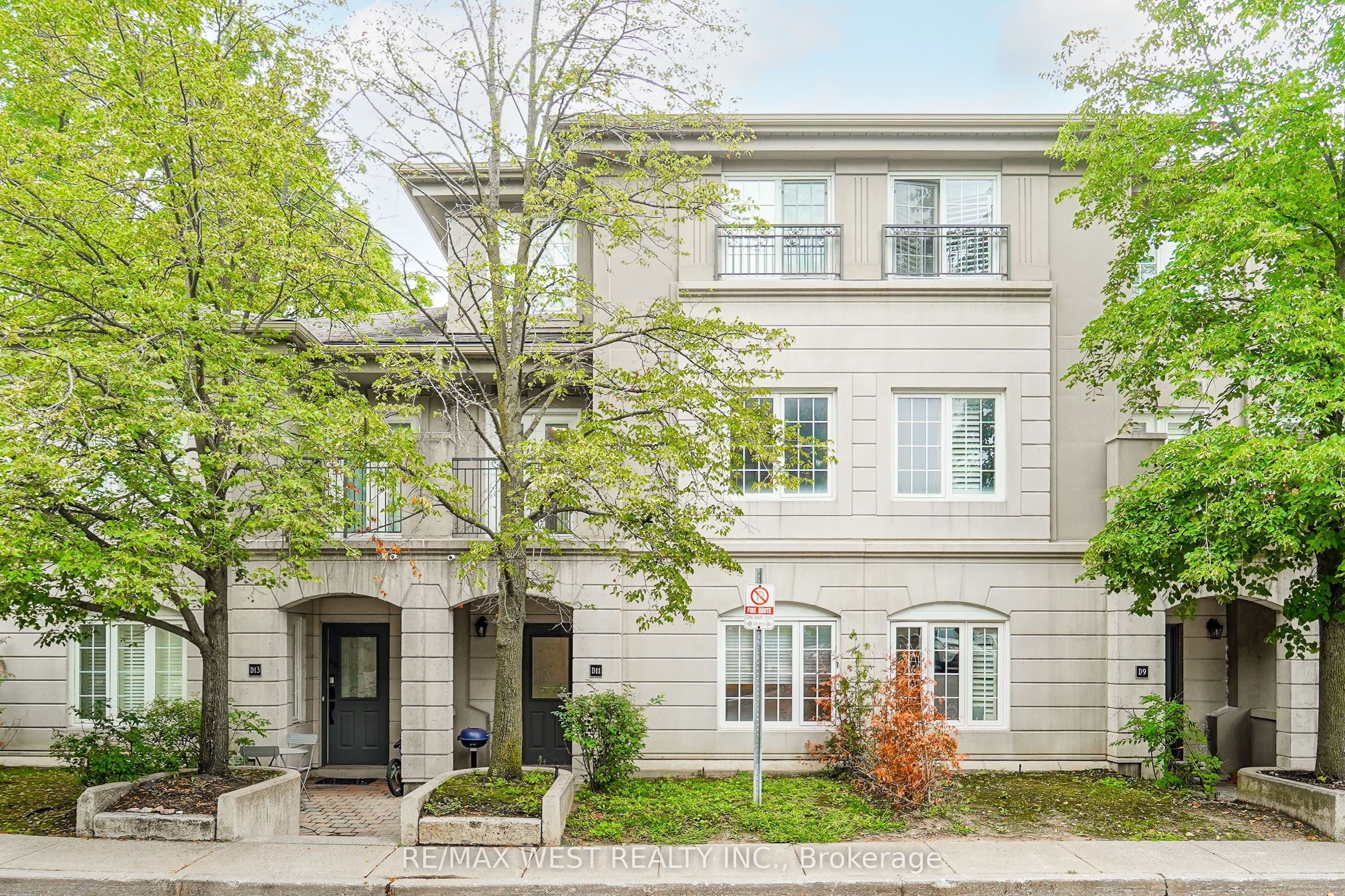 108 Finch Avenue W D11, Toronto, ON M2N 6W6