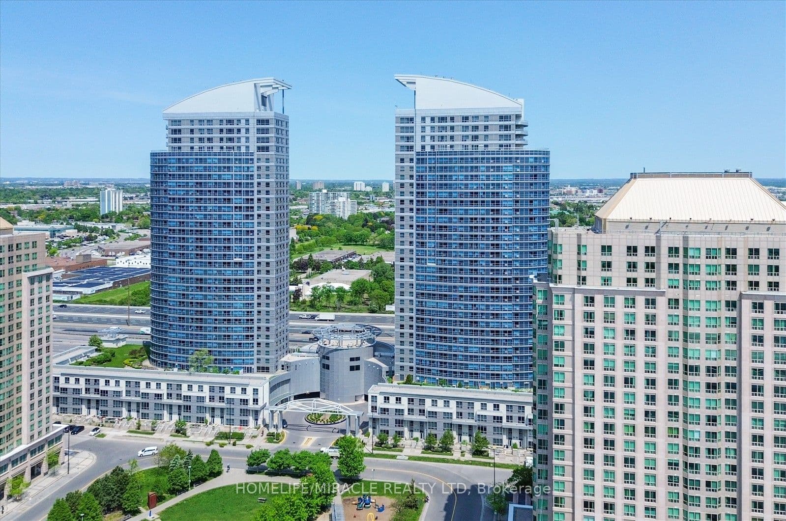 38 Lee Centre Drive 712, Toronto, ON M1H 3J7