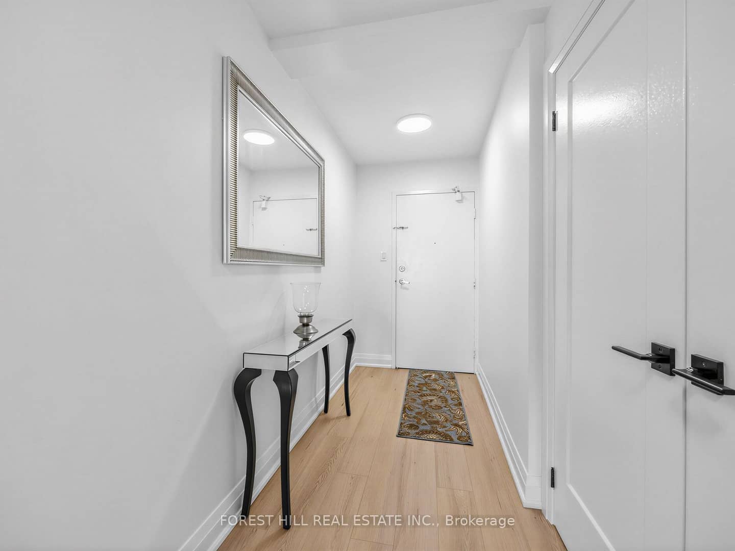 236 Albion Road 1812, Toronto, ON M9W 6A6