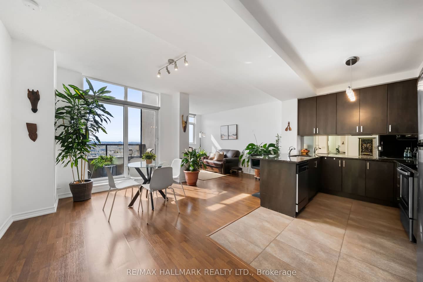 9235 Jane Street 1609, Vaughan, ON L6A 0J8