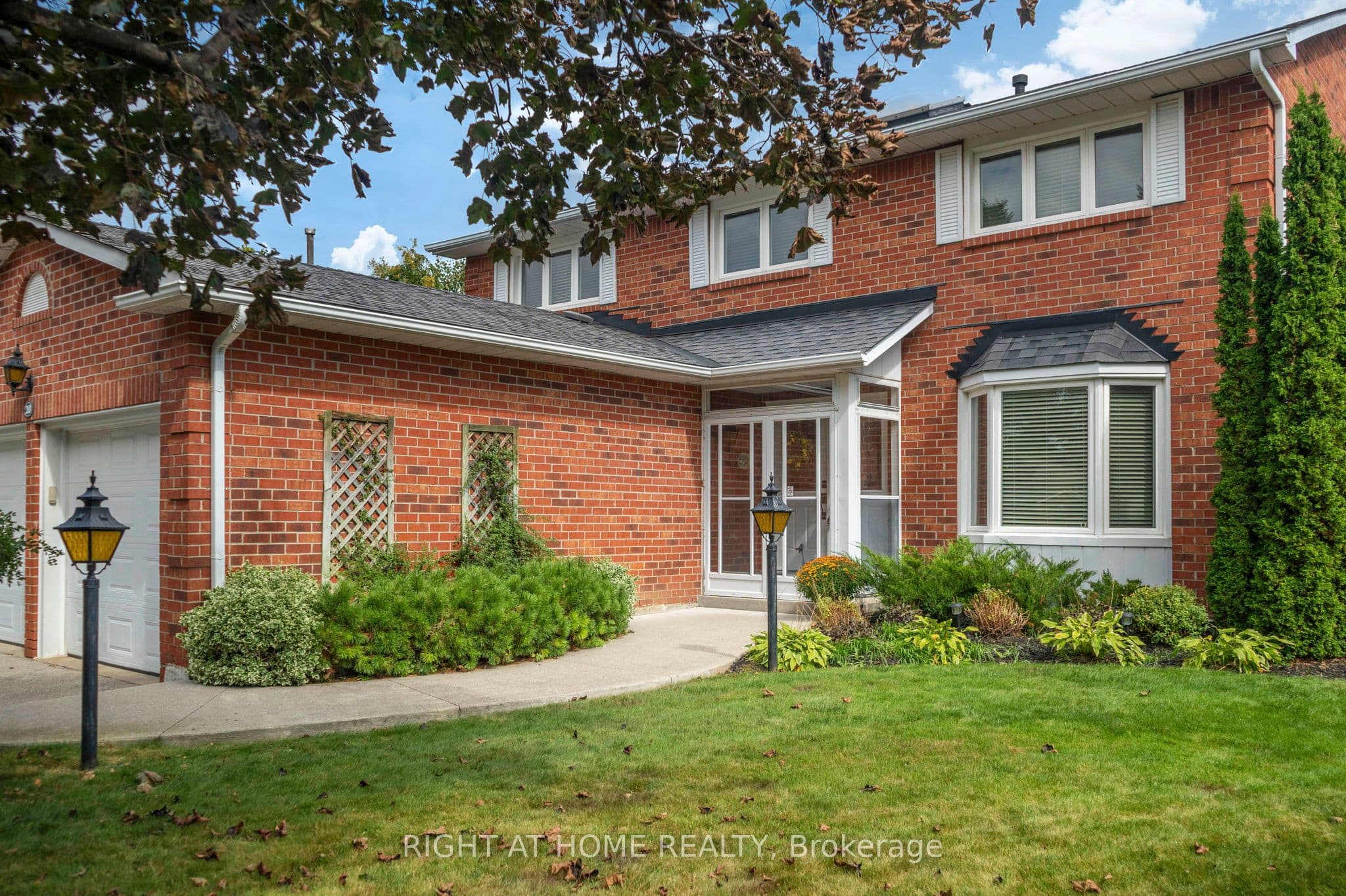 20 Mowat Court, Brampton, ON L6Z 3E6
