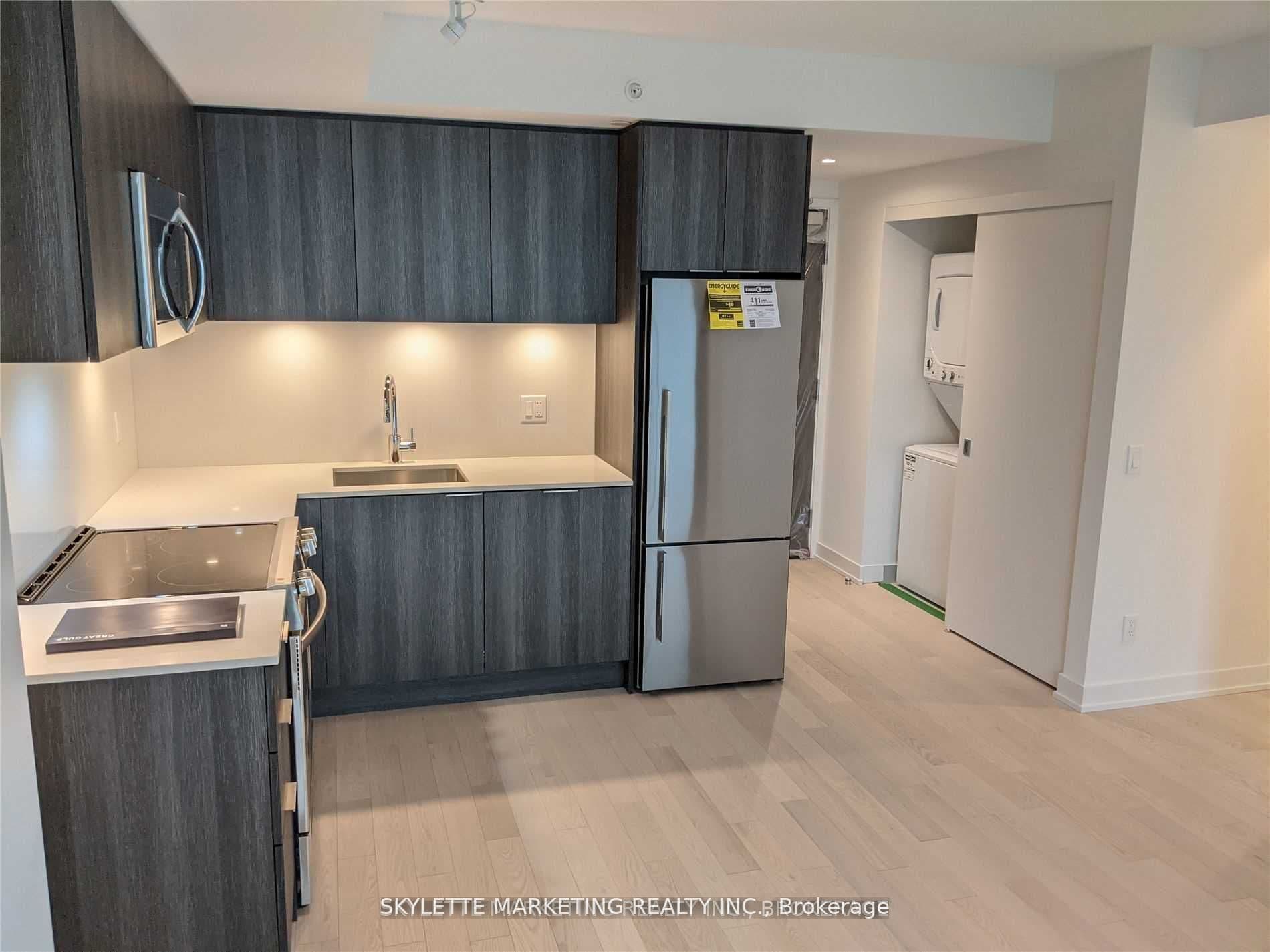 25 Richmond Street E 1011, Toronto, ON M5C 0A6