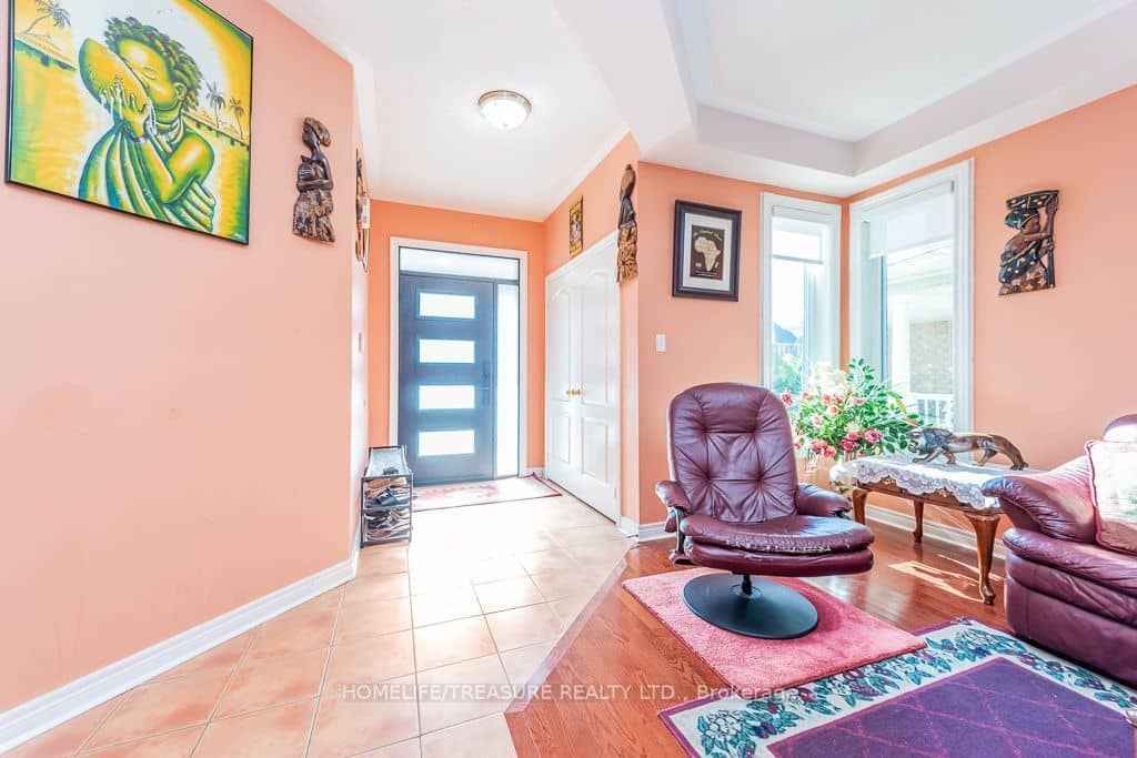 3353 DESTINATION Drive, Mississauga, ON L5M 7W6