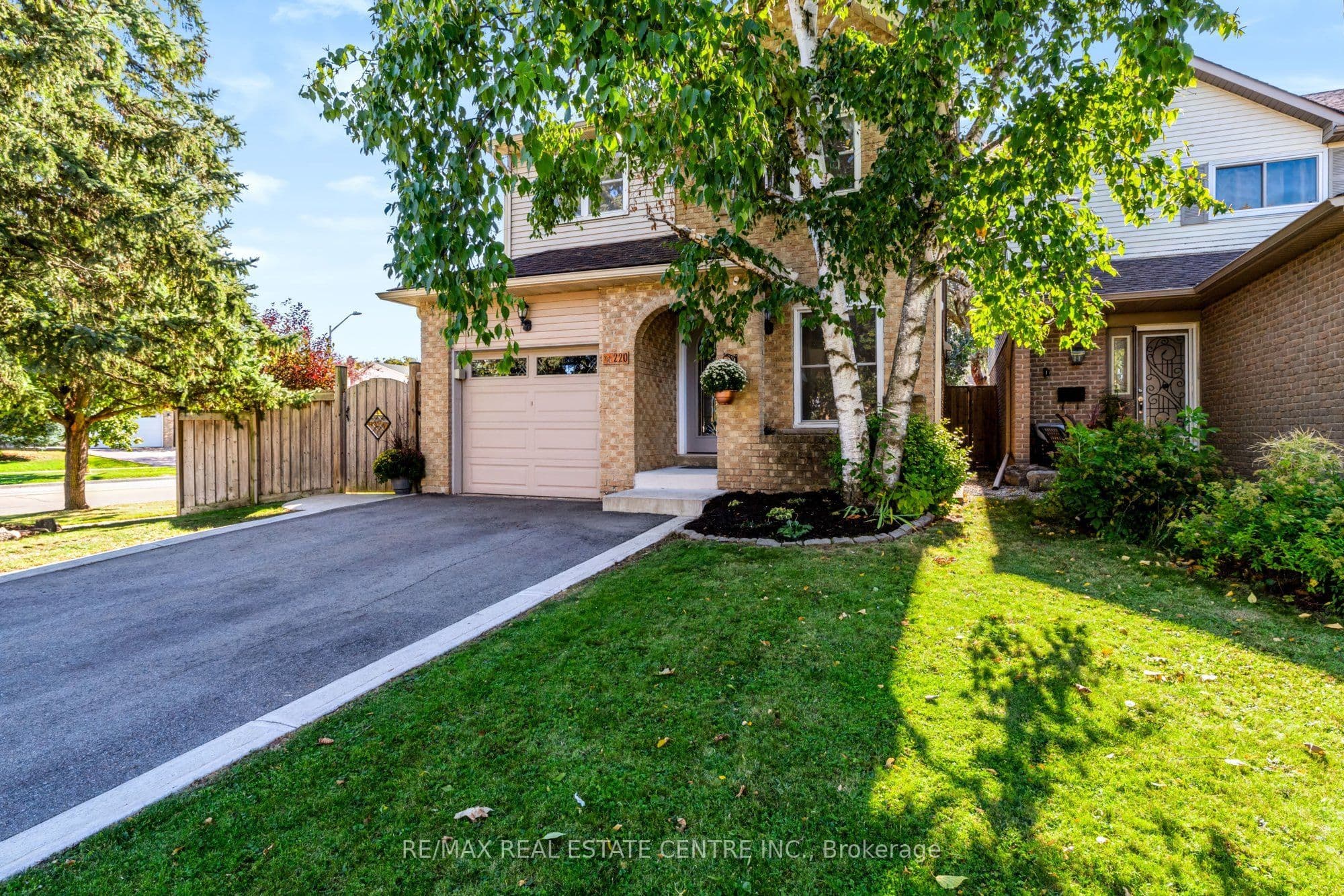 220 Harvest Drive, Milton, ON L9T 4T3