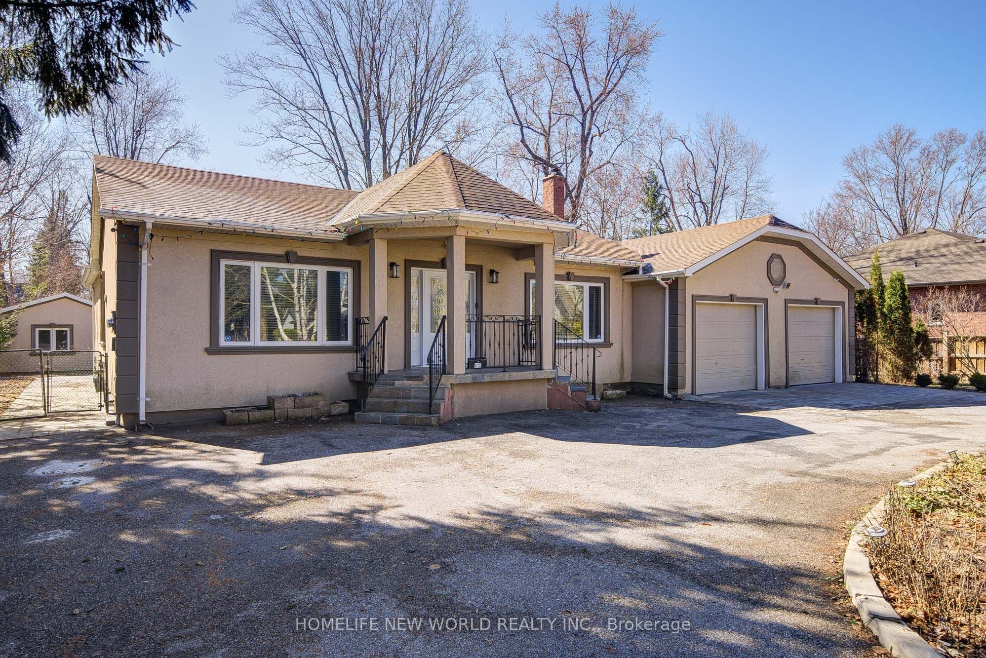 215 Willow Drive, Georgina, ON L4P 2R9