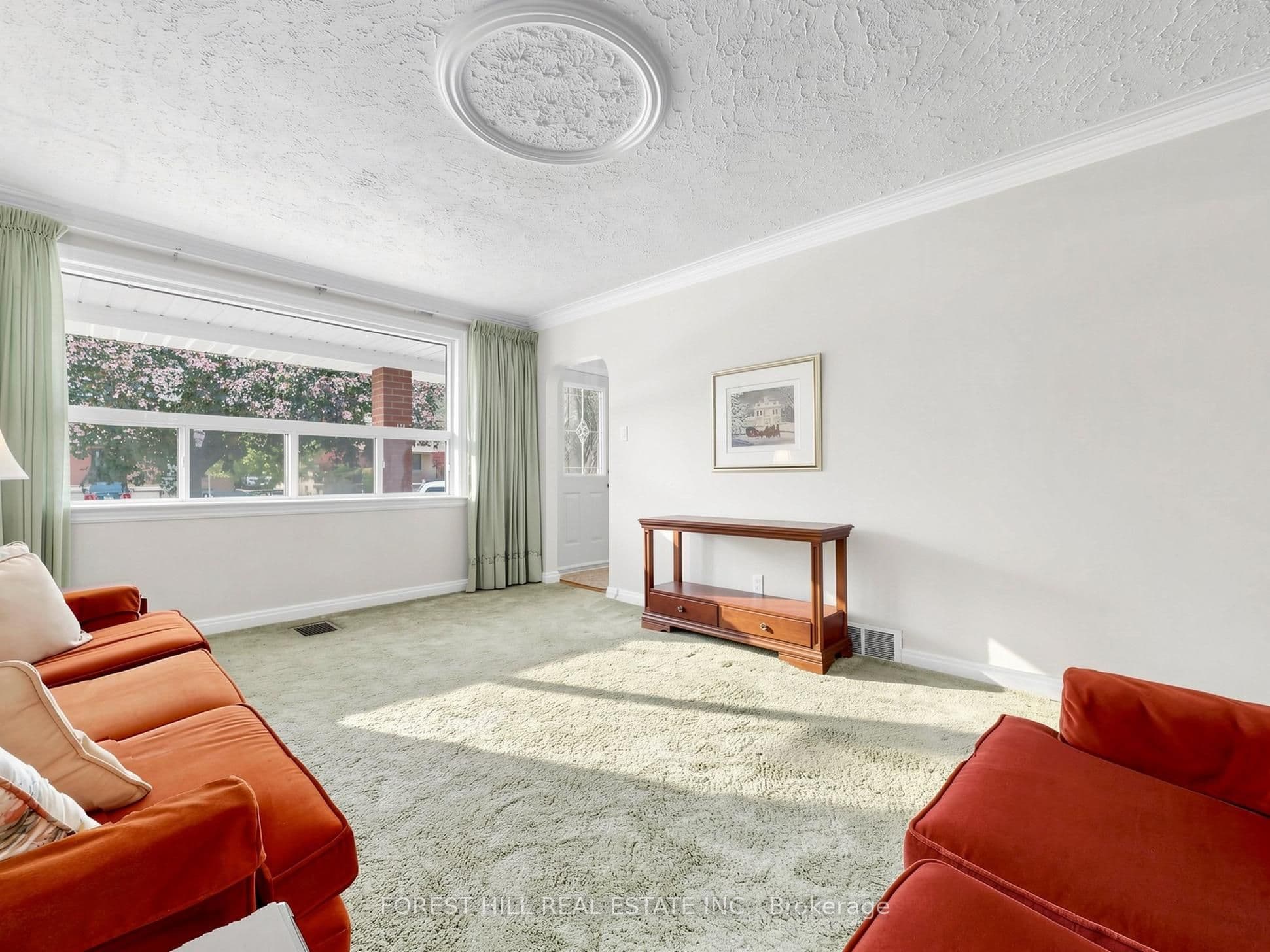 25 Cartwright Avenue, Toronto, ON M6A 1T8
