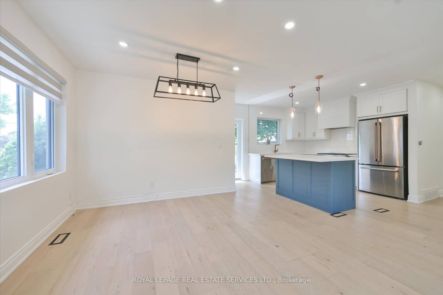 18 Celestine Drive, Toronto, ON M9R 3N1
