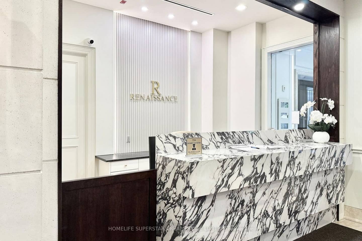 10101 Yonge Street 619, Richmond Hill, ON L4C 0V6