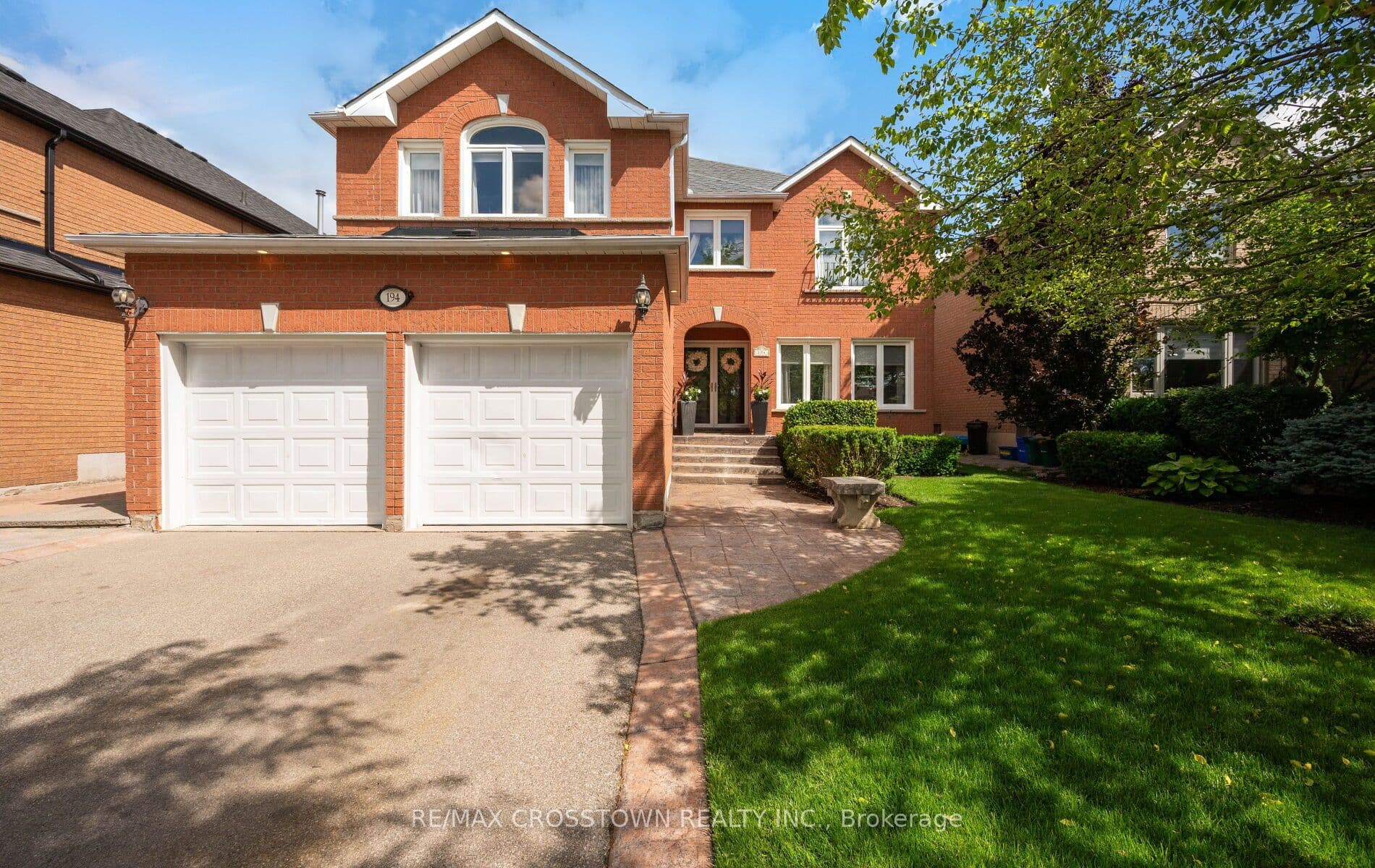 194 Caproni Drive, Vaughan, ON L6A 1X7