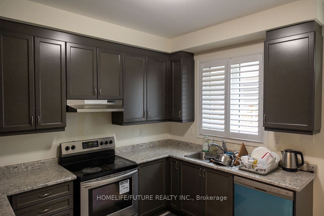 31 Jolly Way, Toronto, ON M1P 0E2