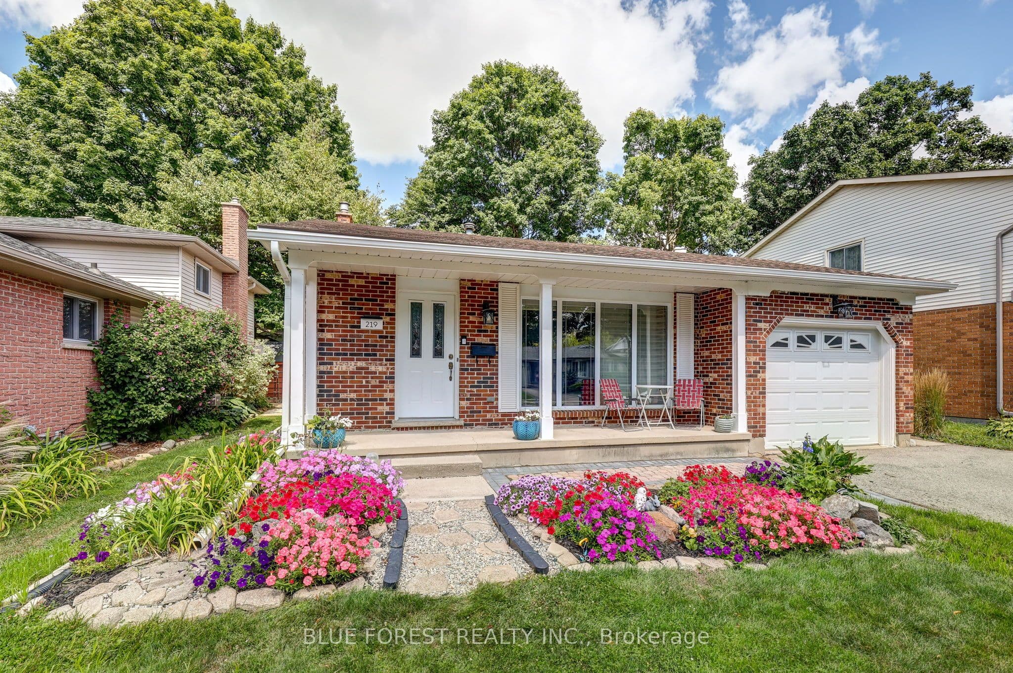 219 Worthington Avenue, London South, ON N5Z 4H9
