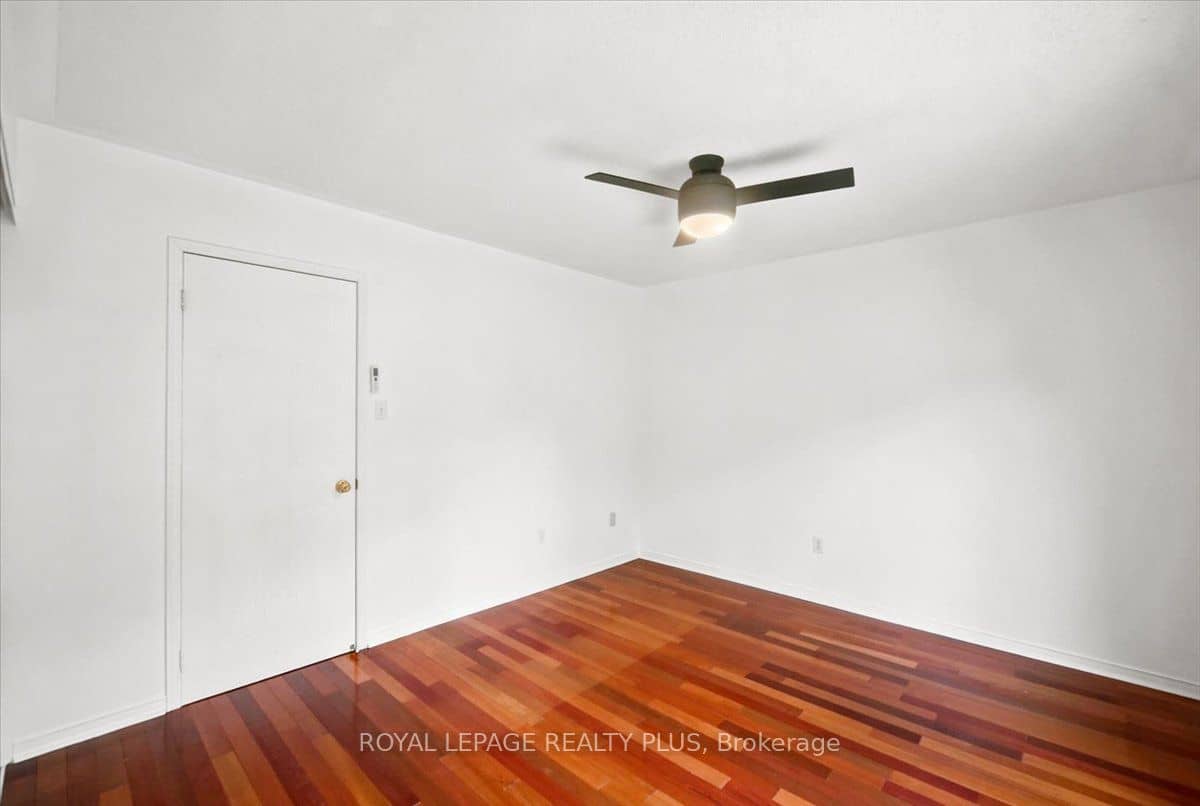 45 Bristol Road E 15, Mississauga, ON L4Z 3P5