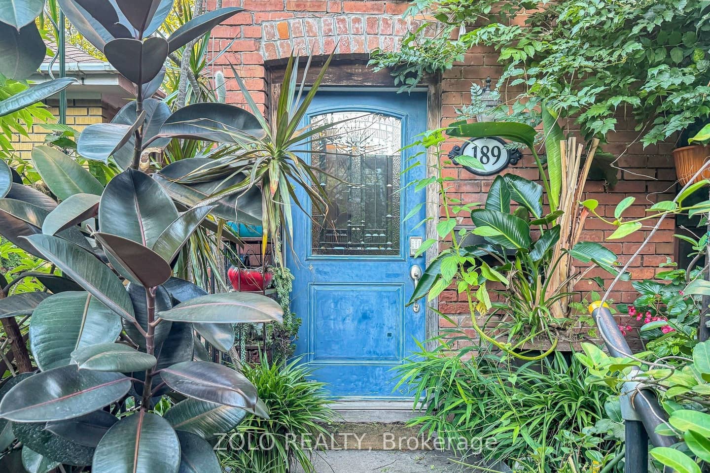 189 Leslie Street, Toronto, ON M4M 3C6